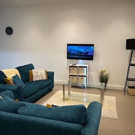 فندق Maplewood Luxurious One-Bed Flat With Free Parking St Albans المظهر الخارجي الصورة