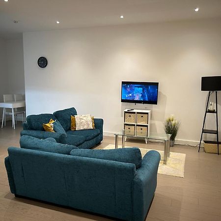 فندق Maplewood Luxurious One-Bed Flat With Free Parking St Albans المظهر الخارجي الصورة