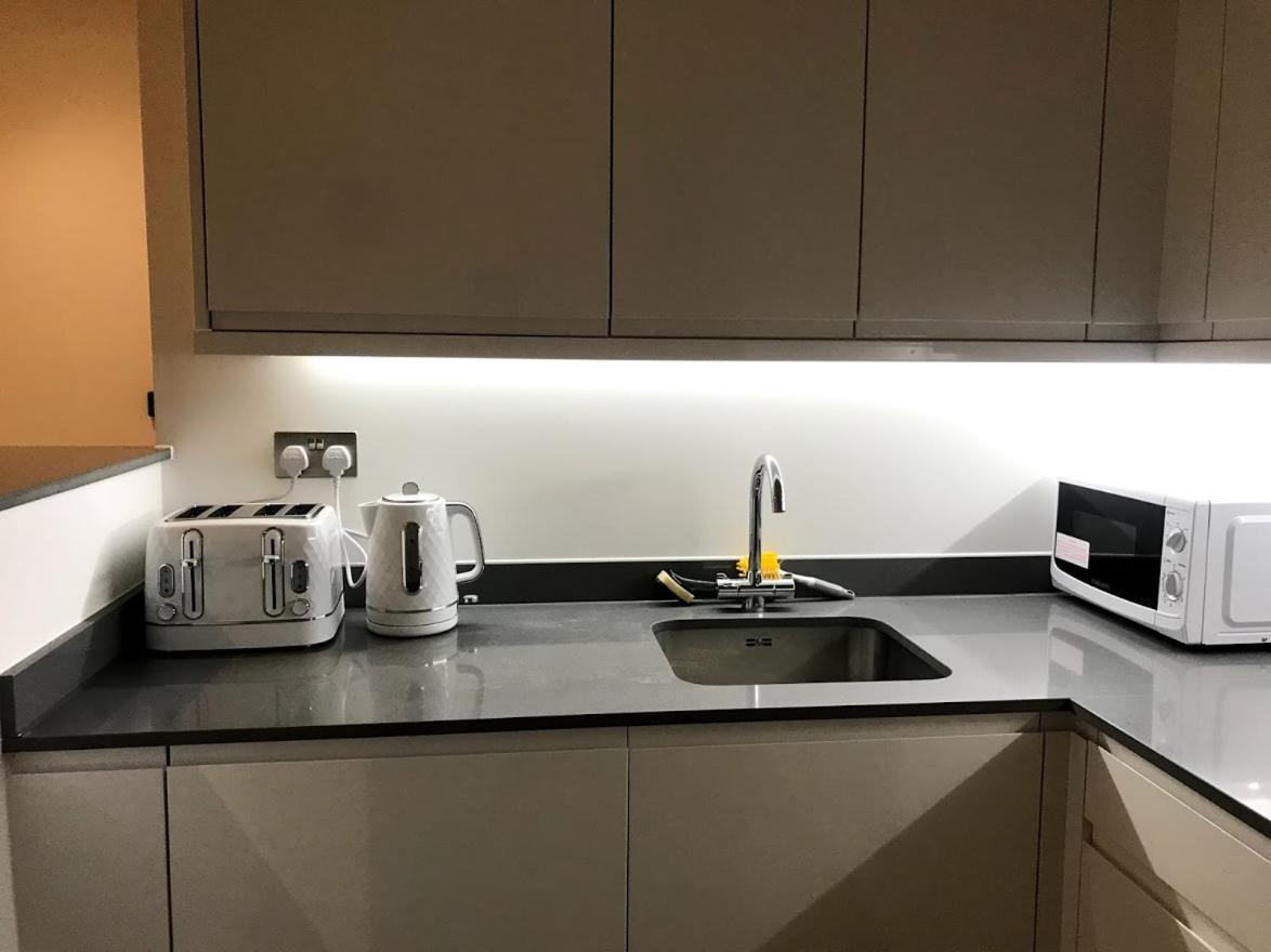 فندق Maplewood Luxurious One-Bed Flat With Free Parking St Albans المظهر الخارجي الصورة