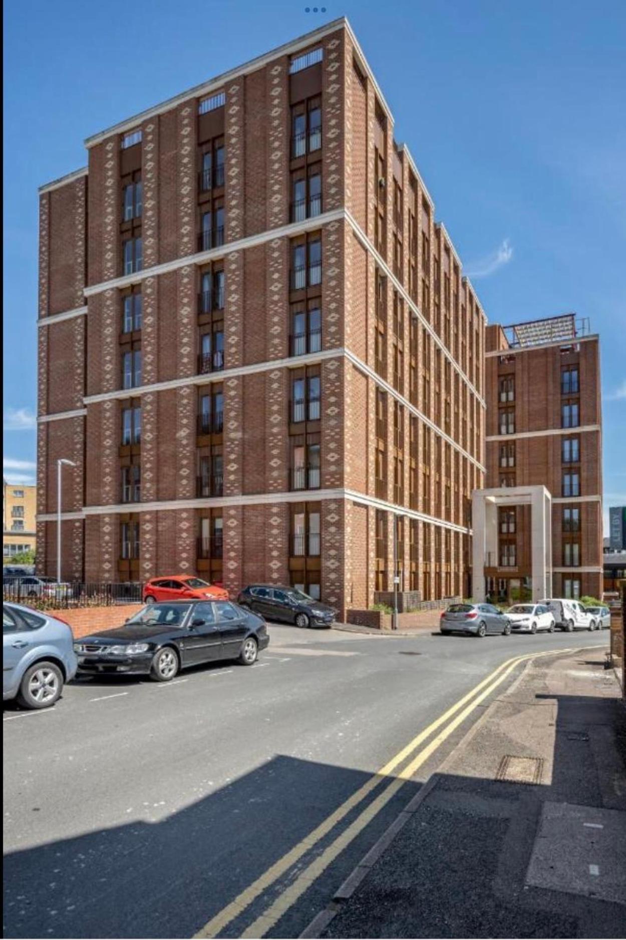 فندق Maplewood Luxurious One-Bed Flat With Free Parking St Albans المظهر الخارجي الصورة